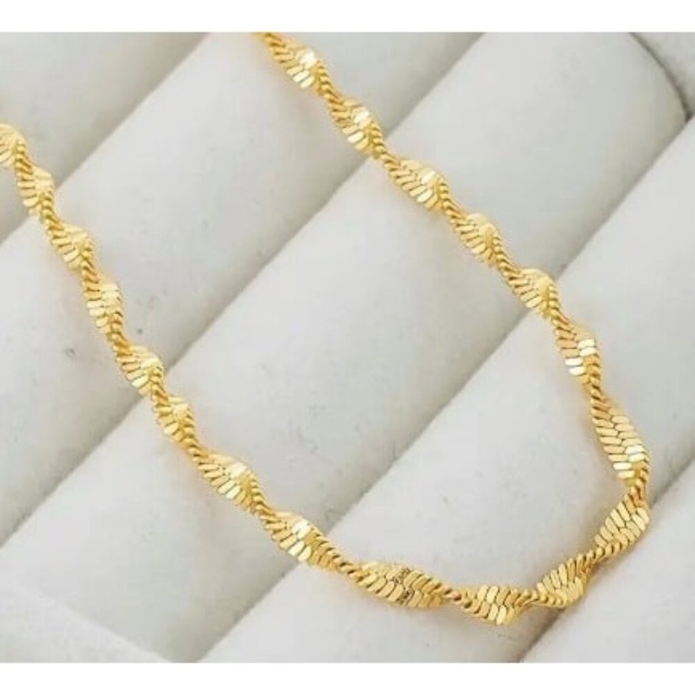 18k Gold Plated Dainty Elegant Twisted Chain Necklace